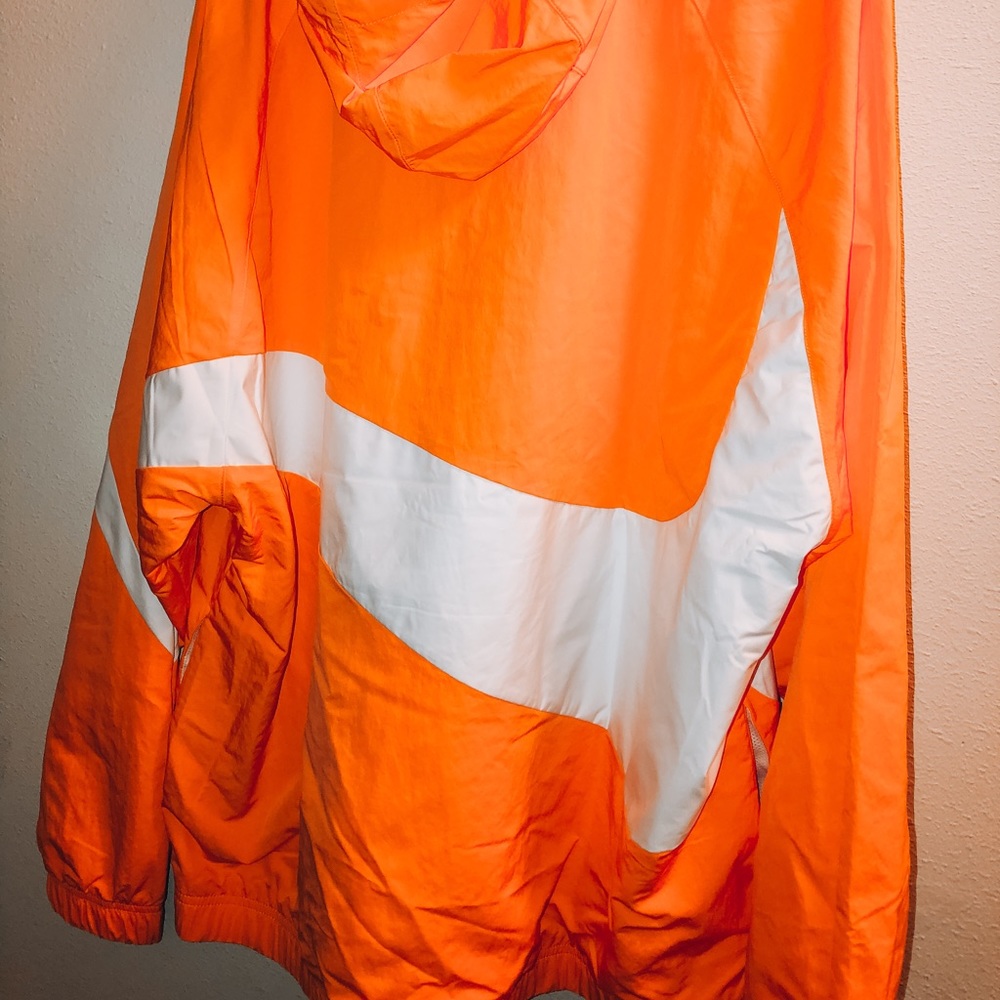 XL ORANGE NIKE WINDBREAKER - Picture 2 of 6